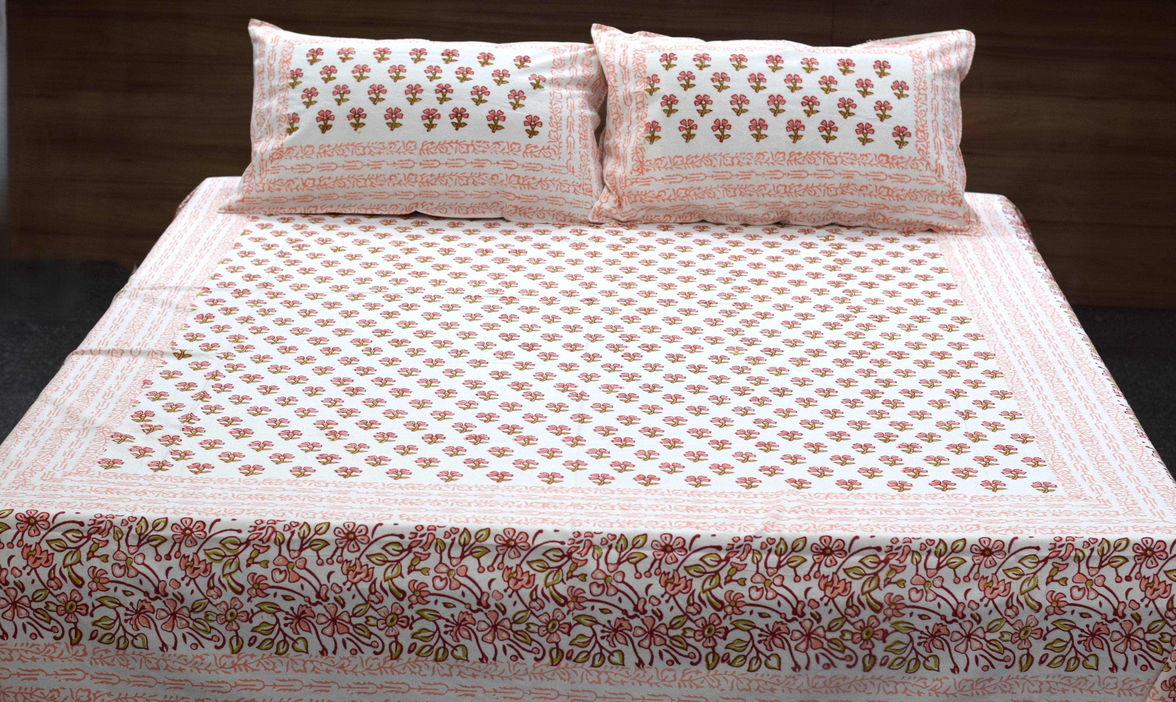 Queen Size Cotton Floral Printed Bedsheet with 2 Pillow Covers – 86 x 104 Inches |Breathable Bedding Set