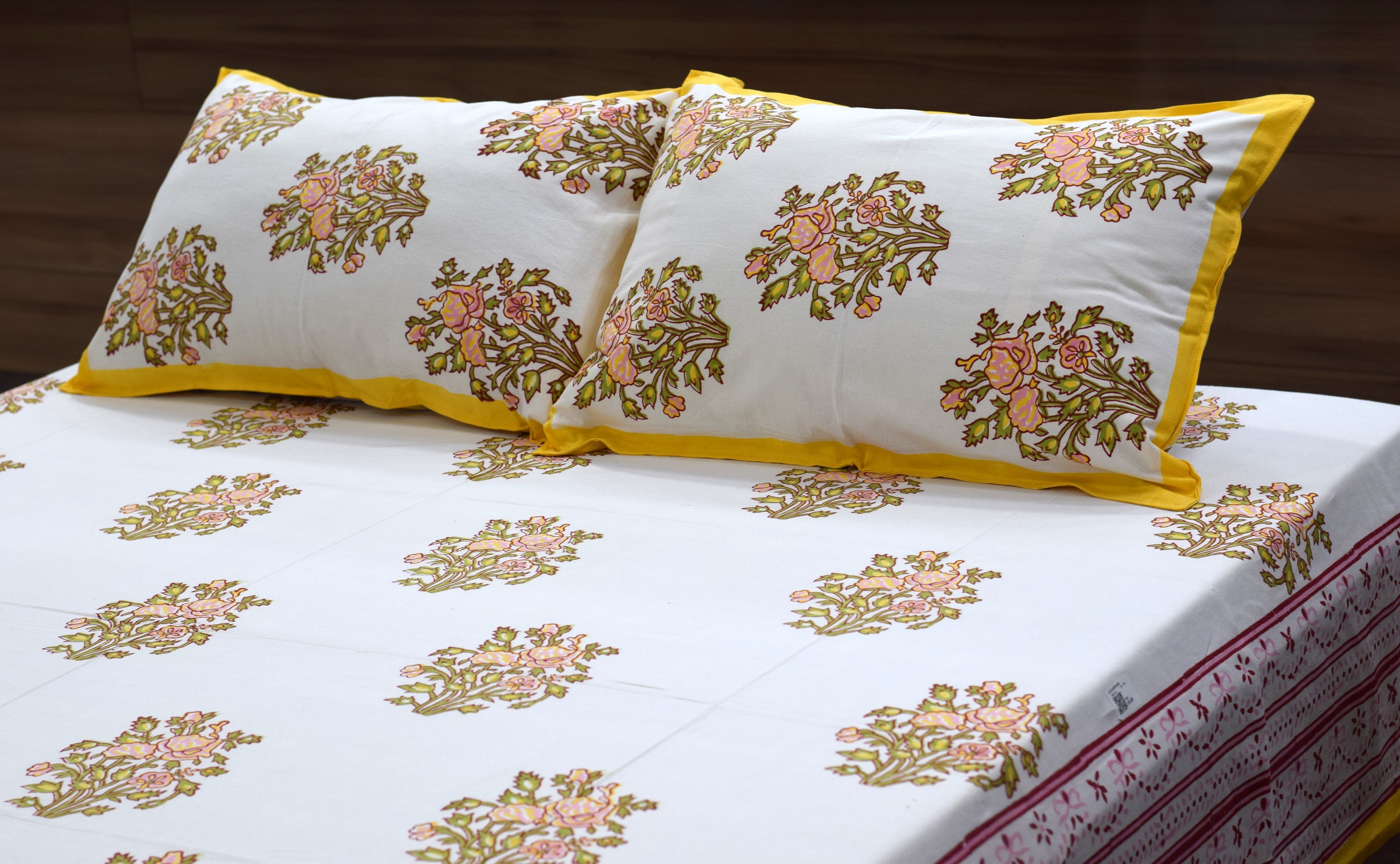 Queen Size Floral Cotton Bedsheet with 2 Pillow Covers – White & Yellow Printed Bed Sheet Set (86 x 104 Inches)