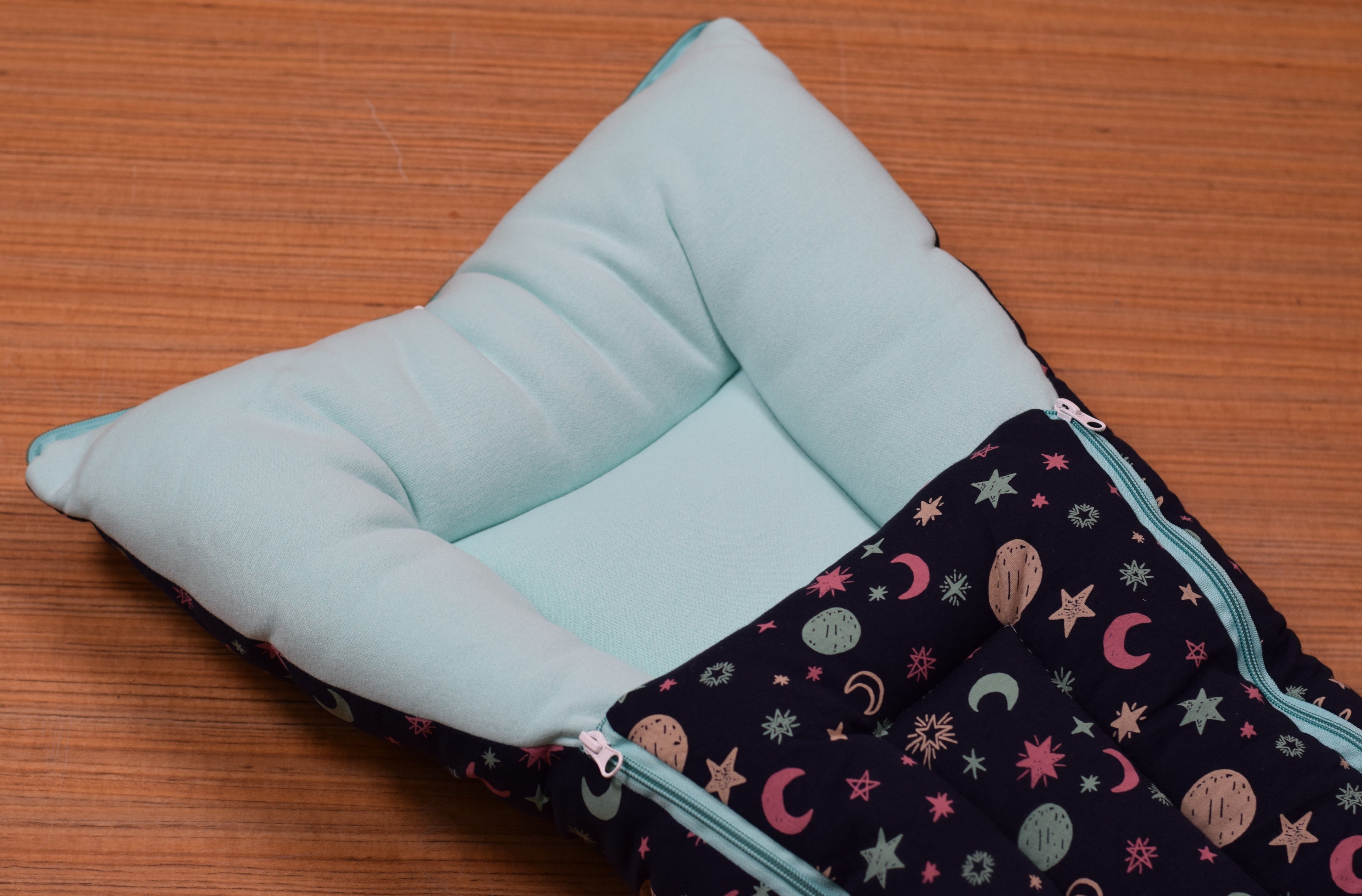 Soft Baby Sleeping Protector Nest with Zip Closure | Newborn Baby Bed | 0–3 Months | Navy Blue & Greenish Blue