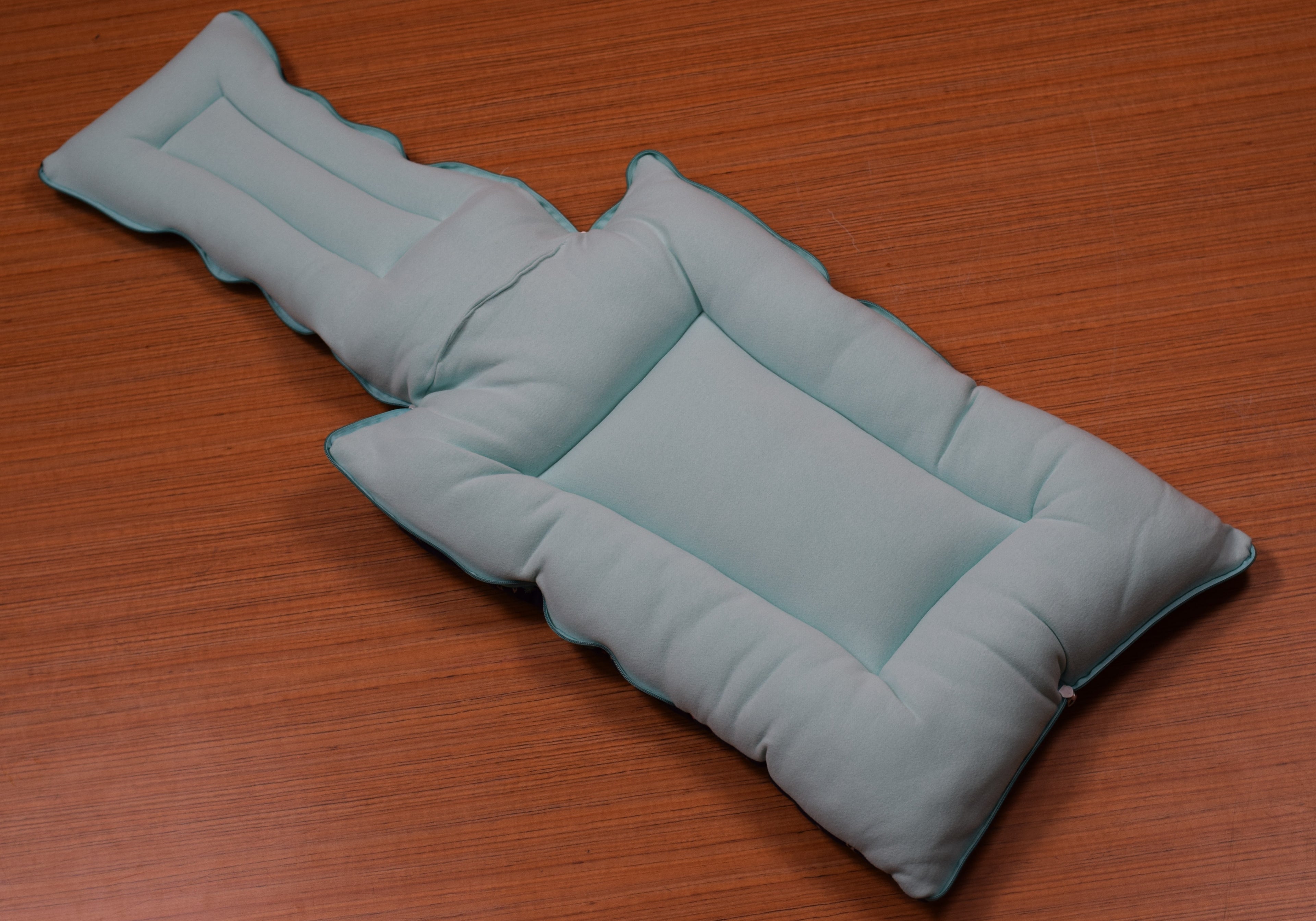 Soft Baby Sleeping Protector Nest with Zip Closure | Newborn Baby Bed | 0–3 Months | Navy Blue & Greenish Blue
