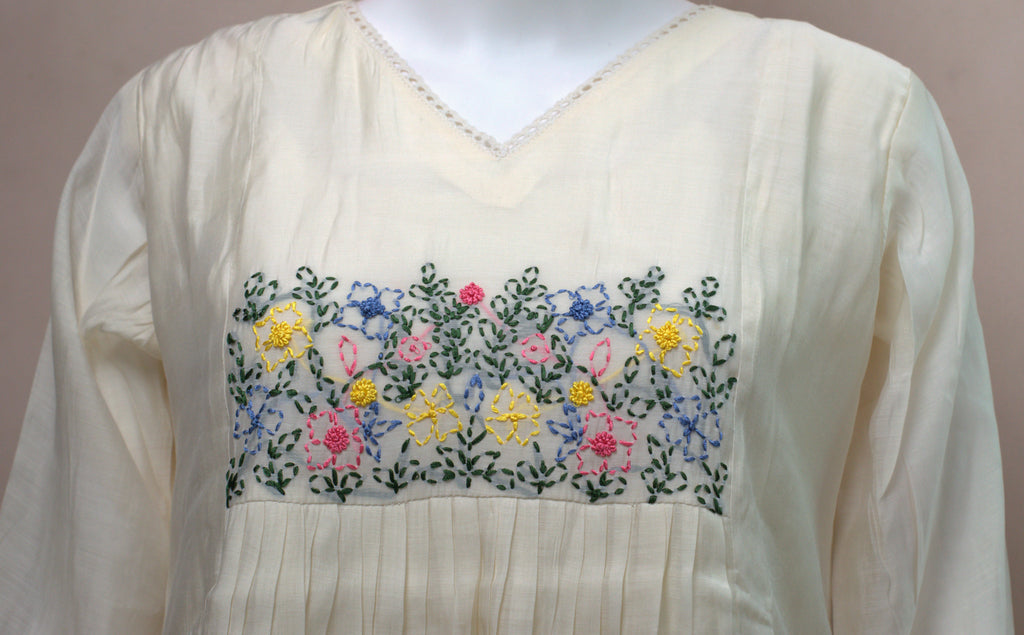 Women's Off-White Mul Chanderi Embroidered A-Line Kurti Top | Floral Embroidery | 3/4 Sleeves
