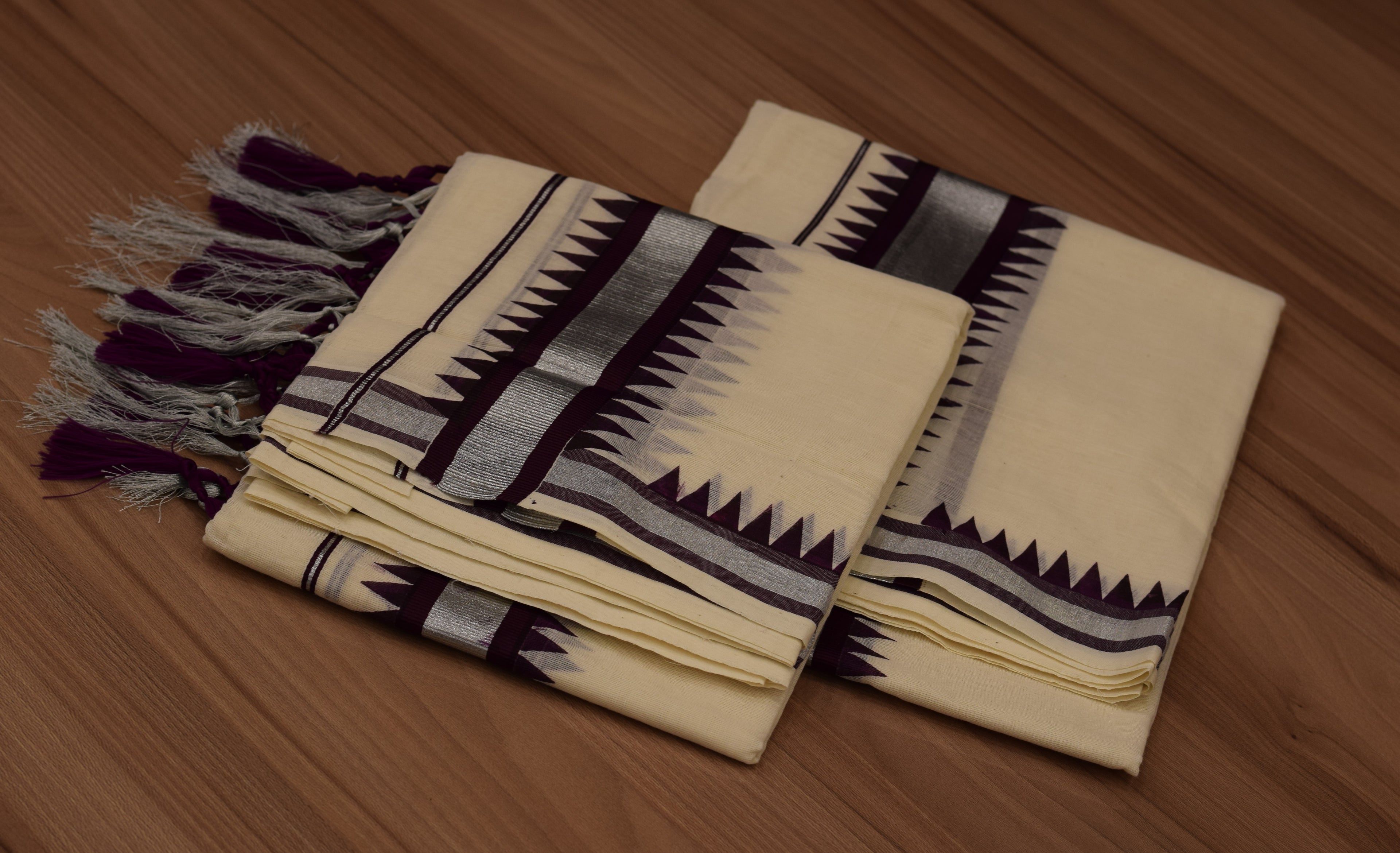 Kerala Kodi Colour Women's Set Mundu 2.80 Meter – Off White with Silver Zari & Purple Border | Traditional Kasavu Set