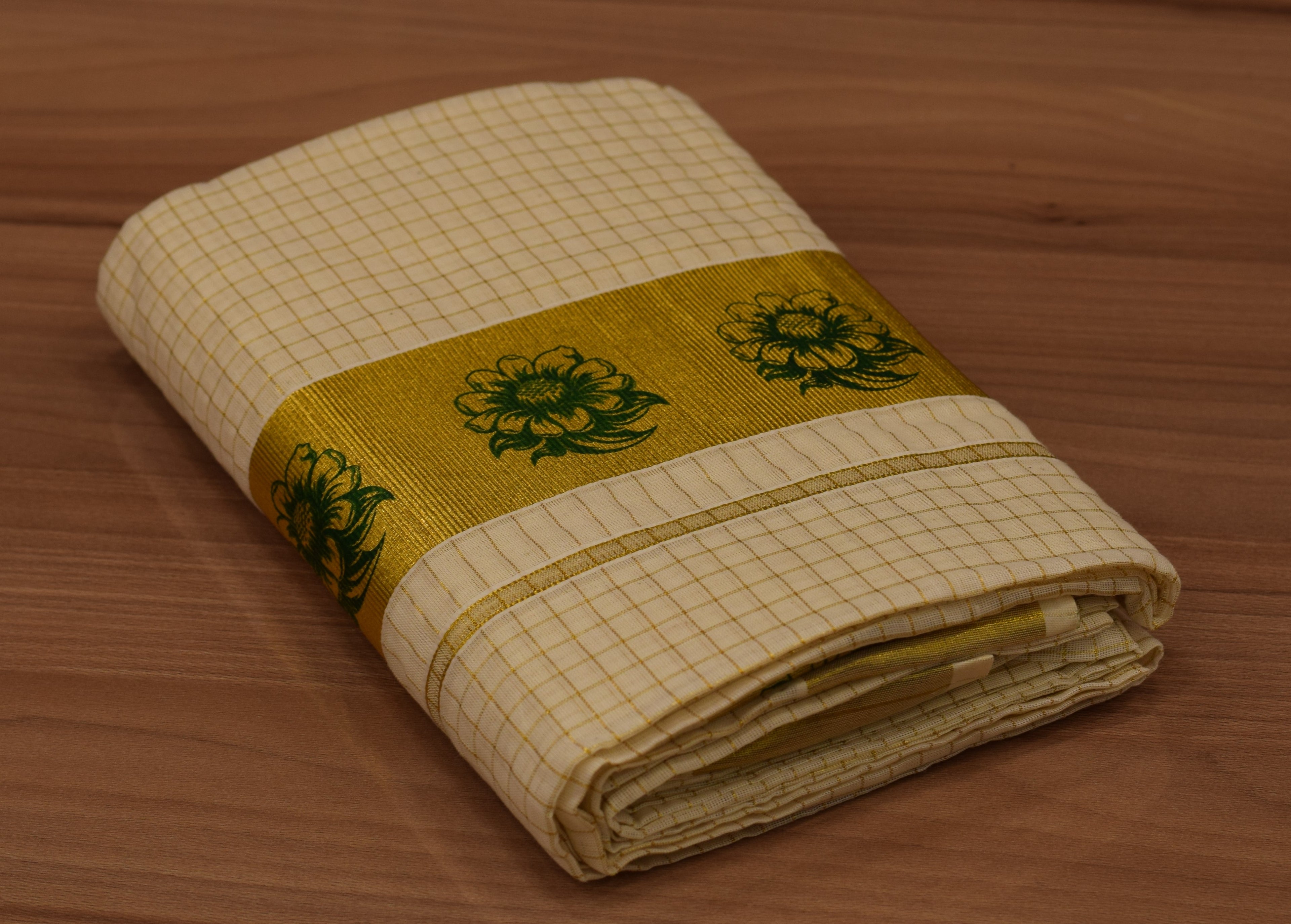Kerala Kodi Colour Women's Set Mundu 2.80 Meter – Off White with Golden Kasavu & Green Floral Border | Traditional Kerala Ethnic Wear
