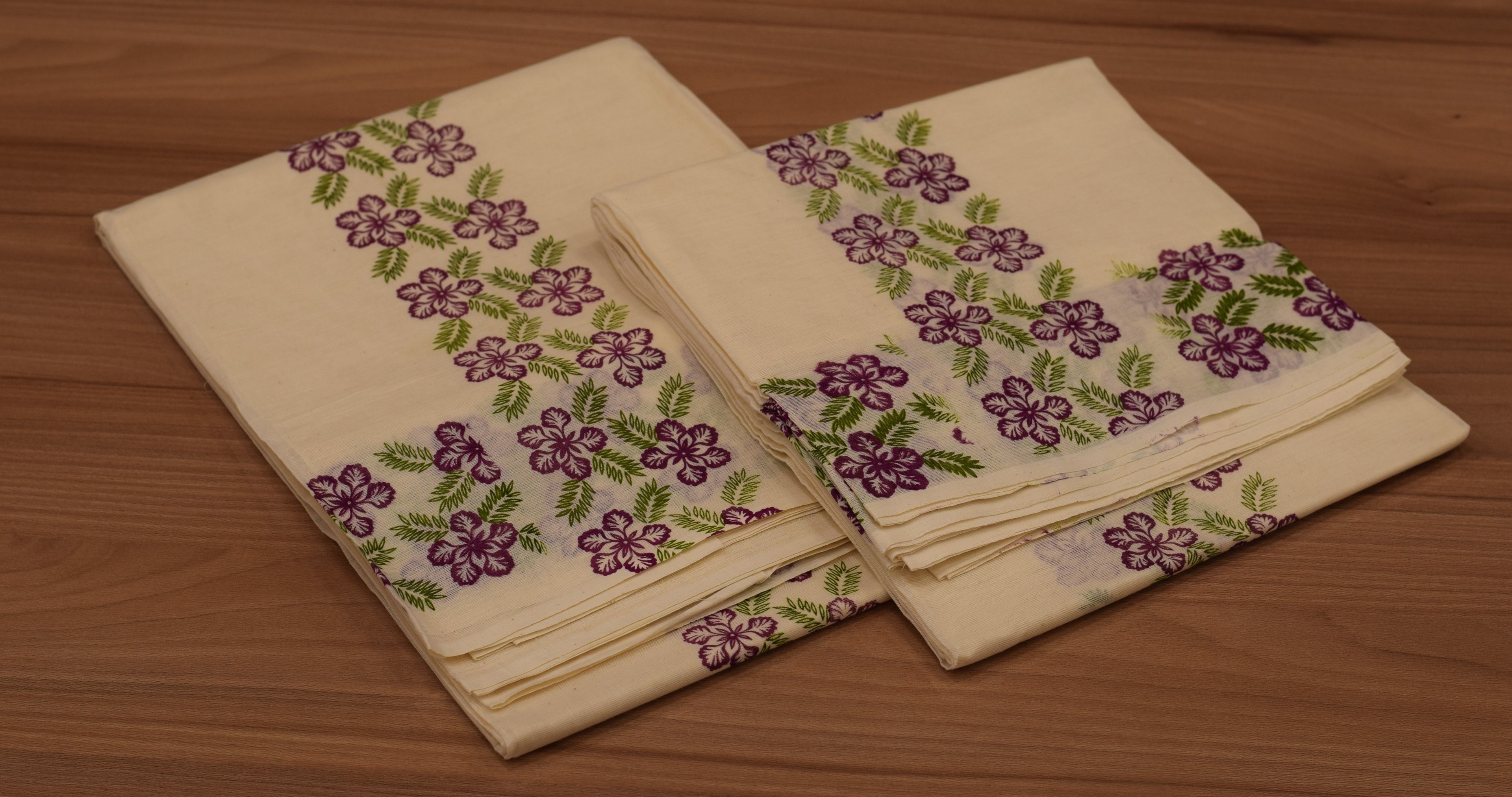 Kerala Kodi Colour Women's Set Mundu 2.80 Meter – Off White with Purple Floral Border | Traditional Kerala Ethnic Wear