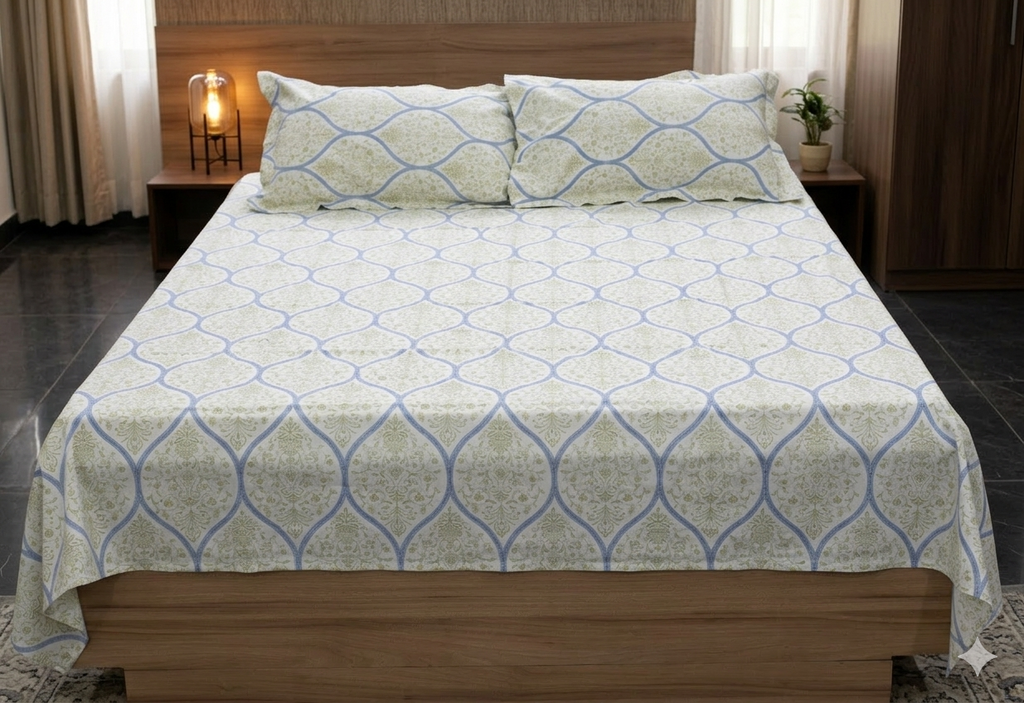 Geometric Print Queen Size Bedsheet with 2 Pillow Covers - Main Product Image - Nushio