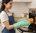 Polka Dot Quilted Cotton Oven Gloves – Heat Resistant Kitchen Mitts (Set of 2) - Main Product Image - Cotton - Nushio