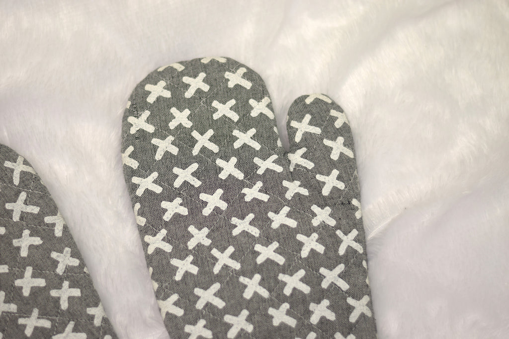 Grey Cross Pattern Cotton Oven Gloves - Set of 2