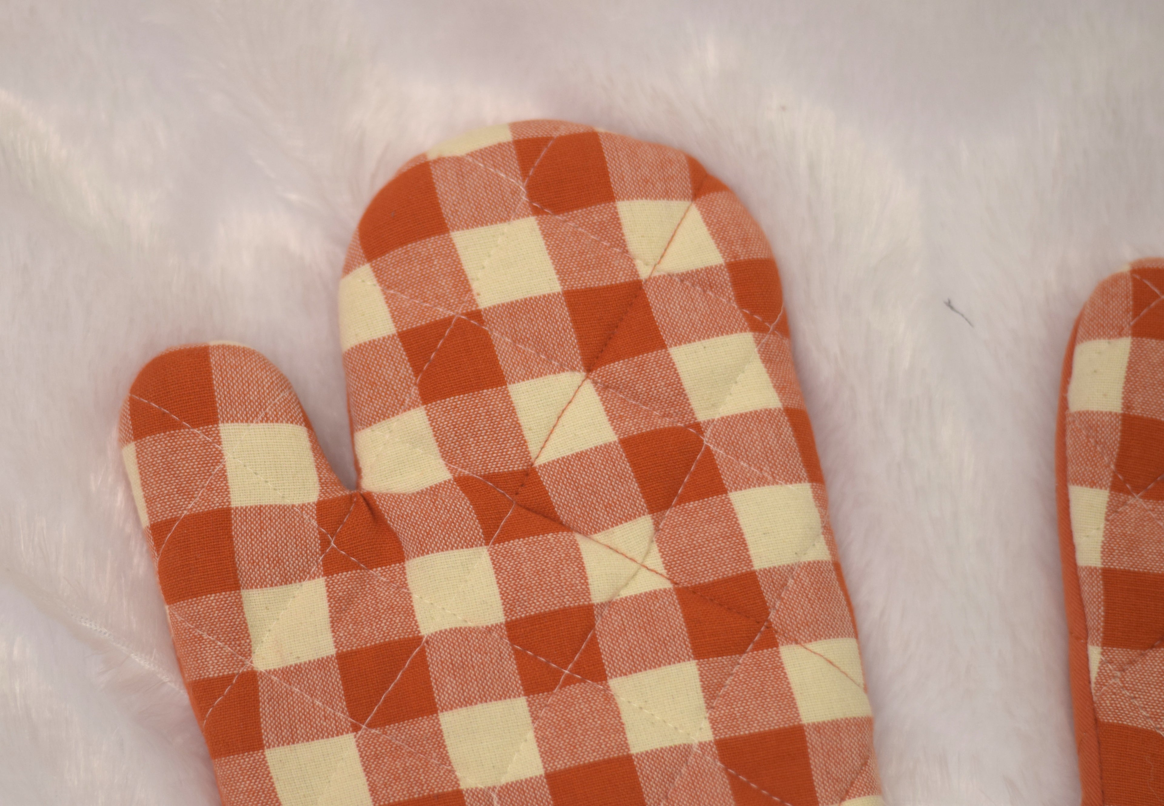 Rustic Checkered Cotton Oven Gloves – Set of 2