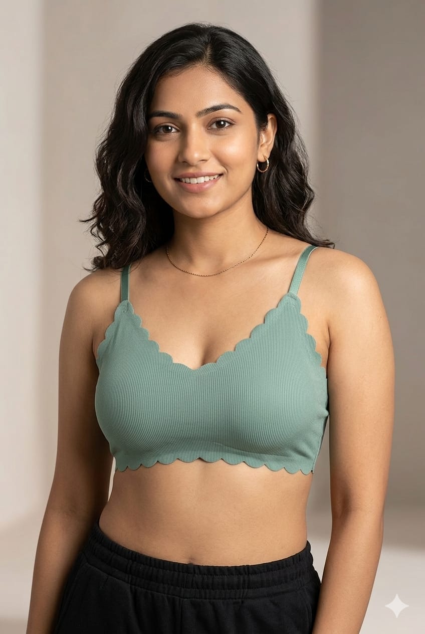 Women’s Ribbed Seamless Scallop Edge Bralette – Soft Stretch Padded freesize