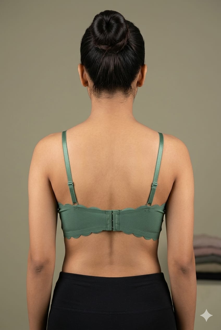Women’s Ribbed Seamless Scallop Edge Bralette – Soft Stretch Padded freesize